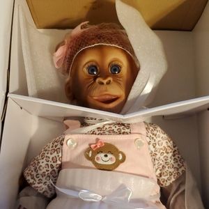 Ashton-Drake "Monkeying Around with Momoko"